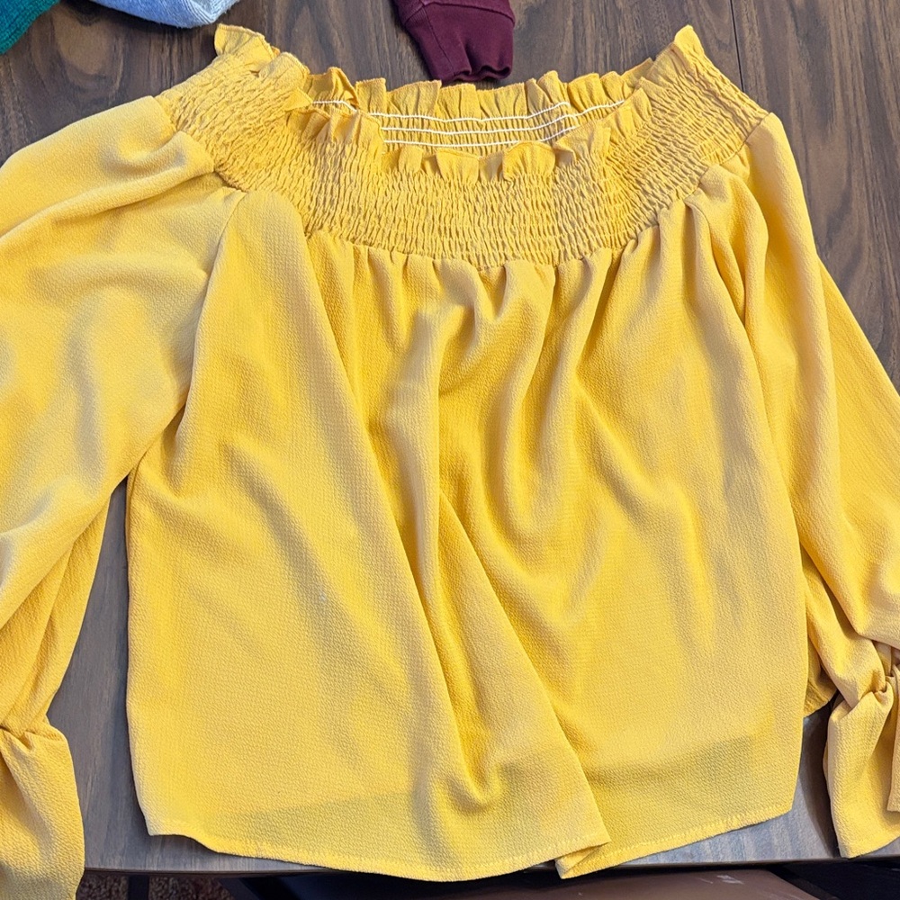 Yellow Off-Shoulder Women's MED Top - dress up comfy BUNDLE2SAVE